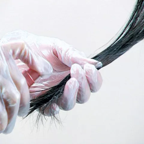 Strait Therapie Schritt 1 – Vorbereitung und Schutz der Haare | Belissima Friseur Krems